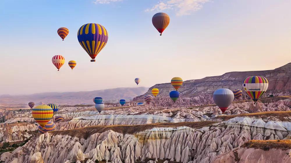 balonlarin-golgesinde-kapadokyanin-gizemli-dunyasi