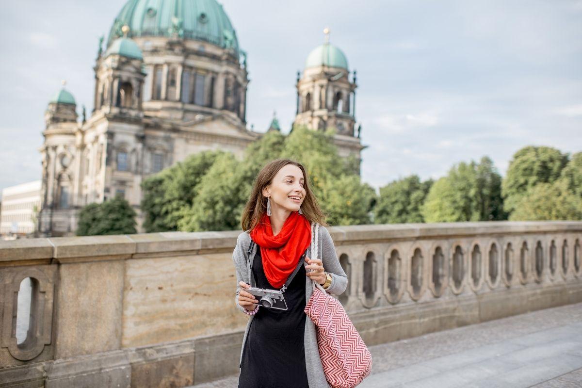 Im Herzen Berlins: Ein Spaziergang vom Brandenburger Tor zum Reichstag