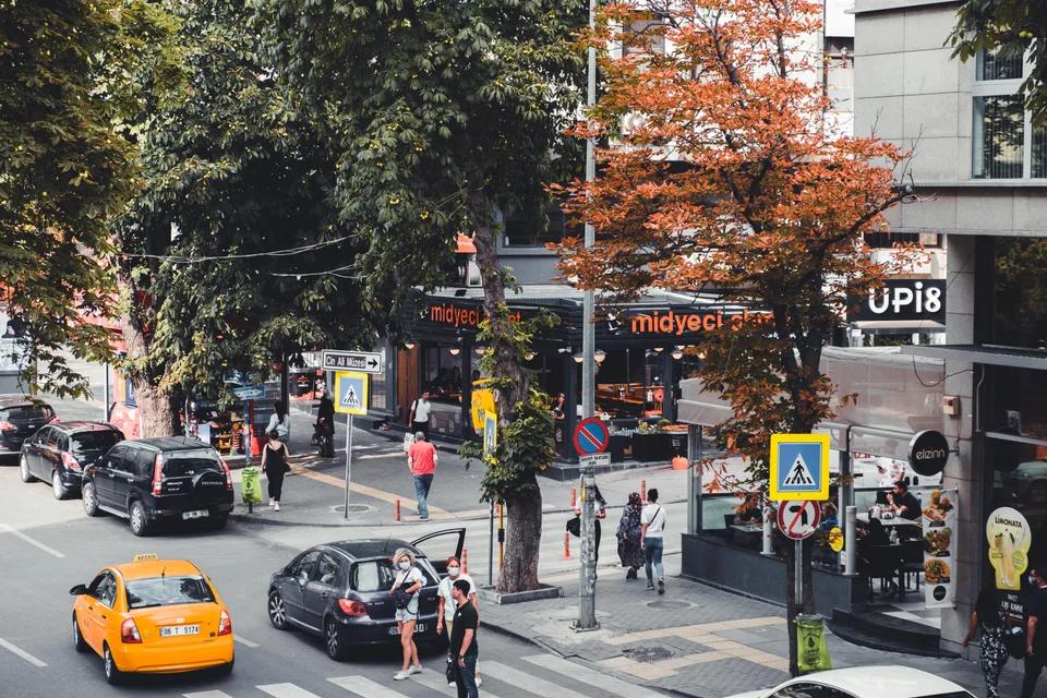 Ankara'da Bir Harikalar Diyarı: Tunalı Hilmi Caddesi