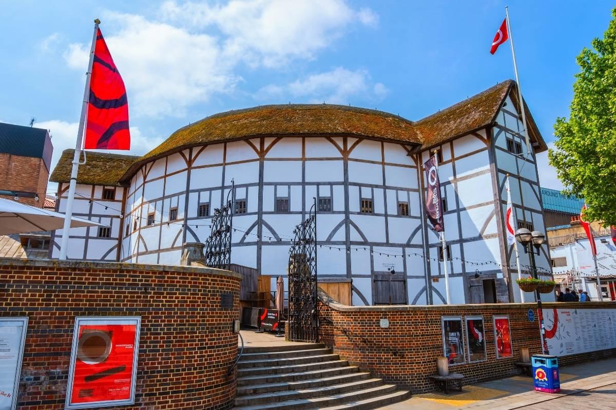 shakespeares-globe-theatre