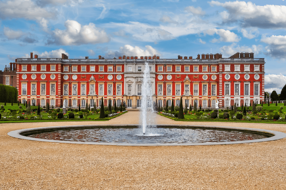 hampton-court-sarayi